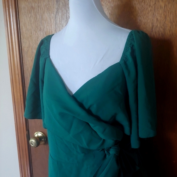 NWT Dokotoo Green V Wrap Tie Ruffle Short Flutter Sleeve Cocktail Mini Dress L - Picture 4 of 15